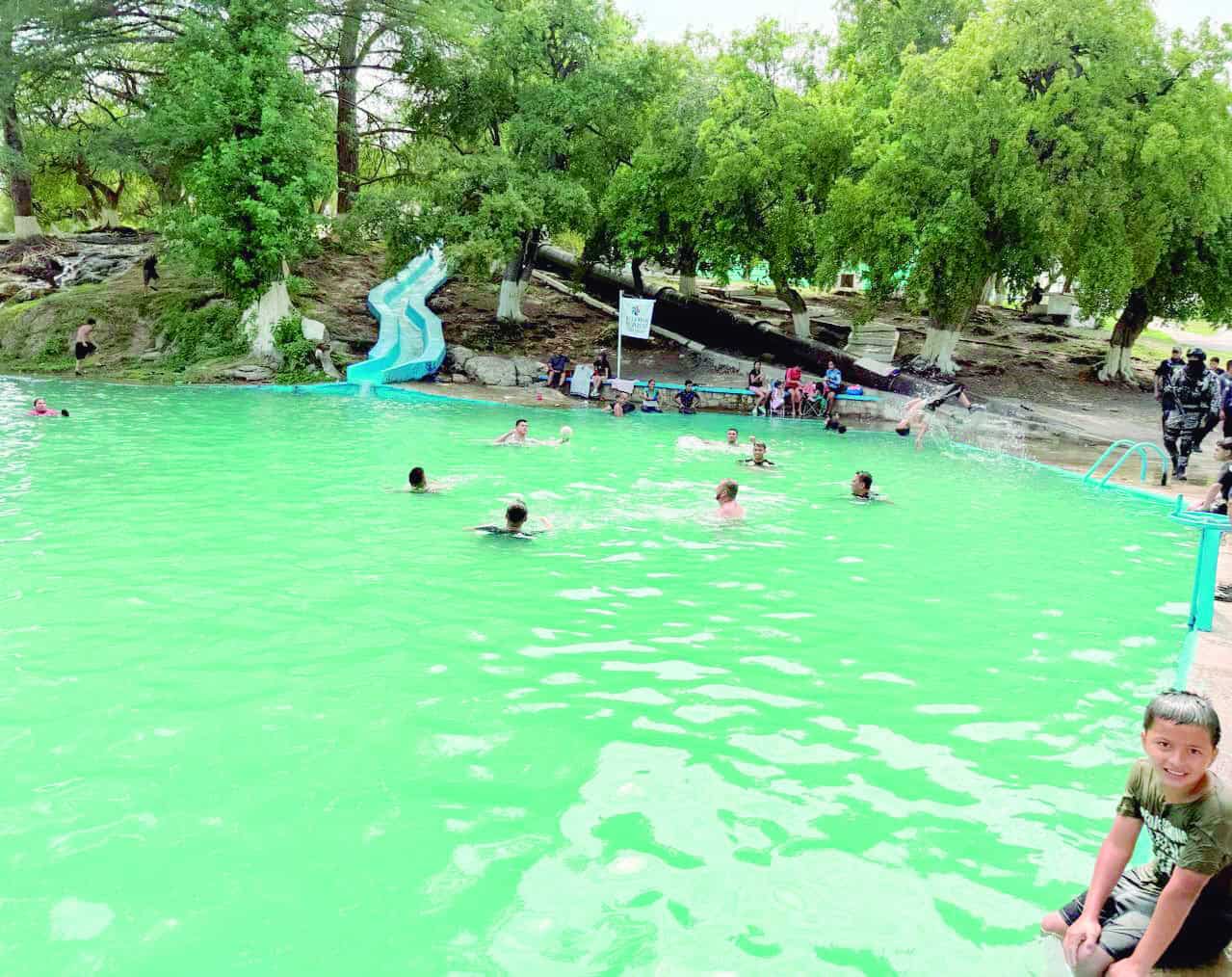 Parque Recreativo en el Río Sabinas del Municipio de Múzquiz, cuenta con áreas para acampar.