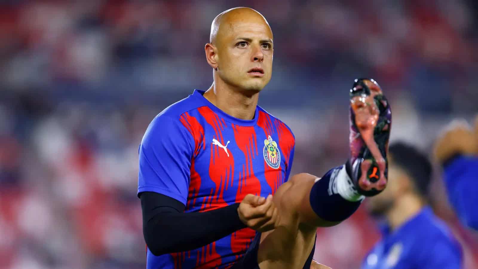¡Chicharito enciende las redes! Publica misterioso mensaje tras eliminación de Chivas