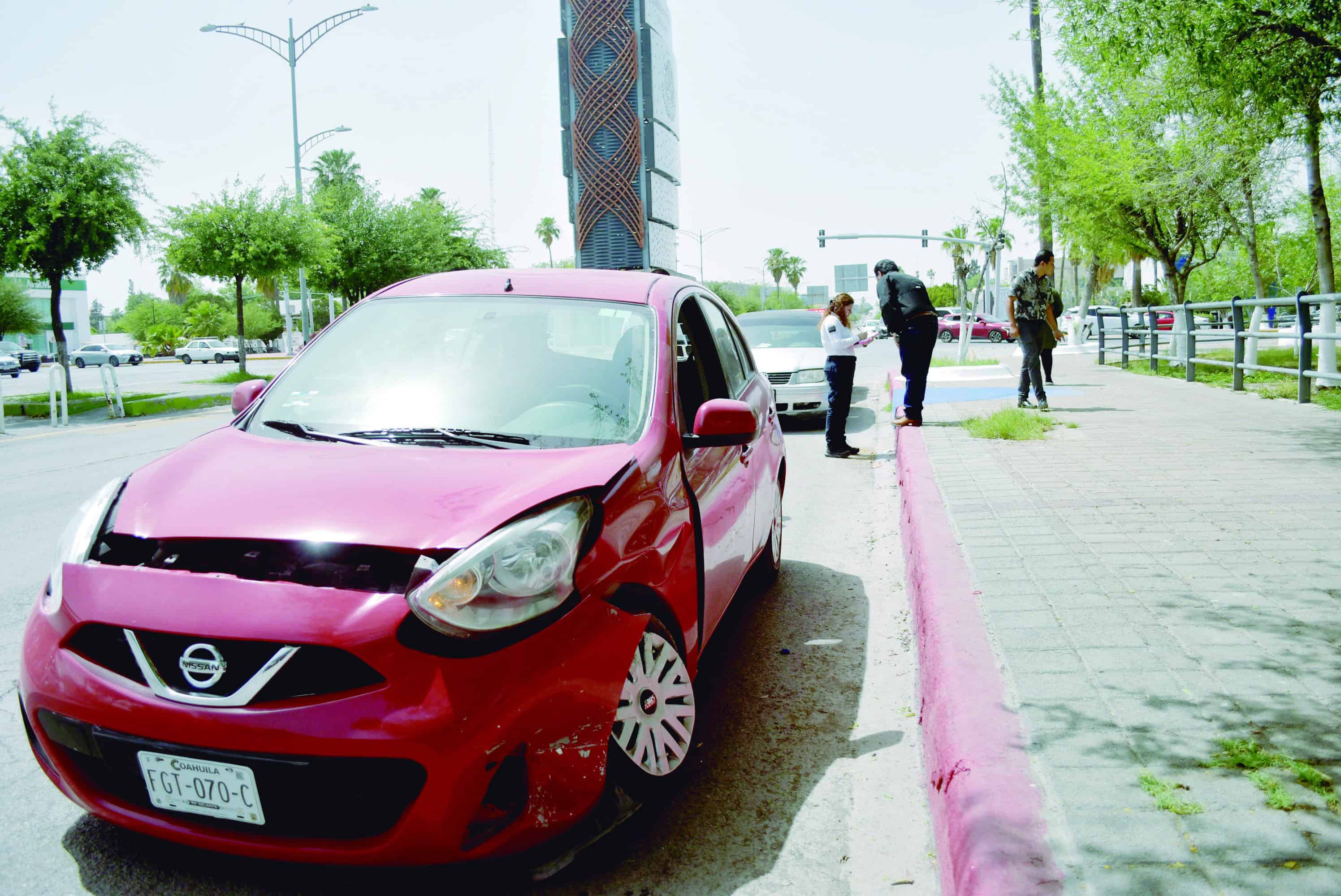Deja choque 2 niños heridos