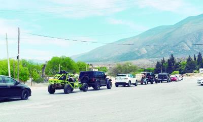 Saturan carreteras en retorno al hogar