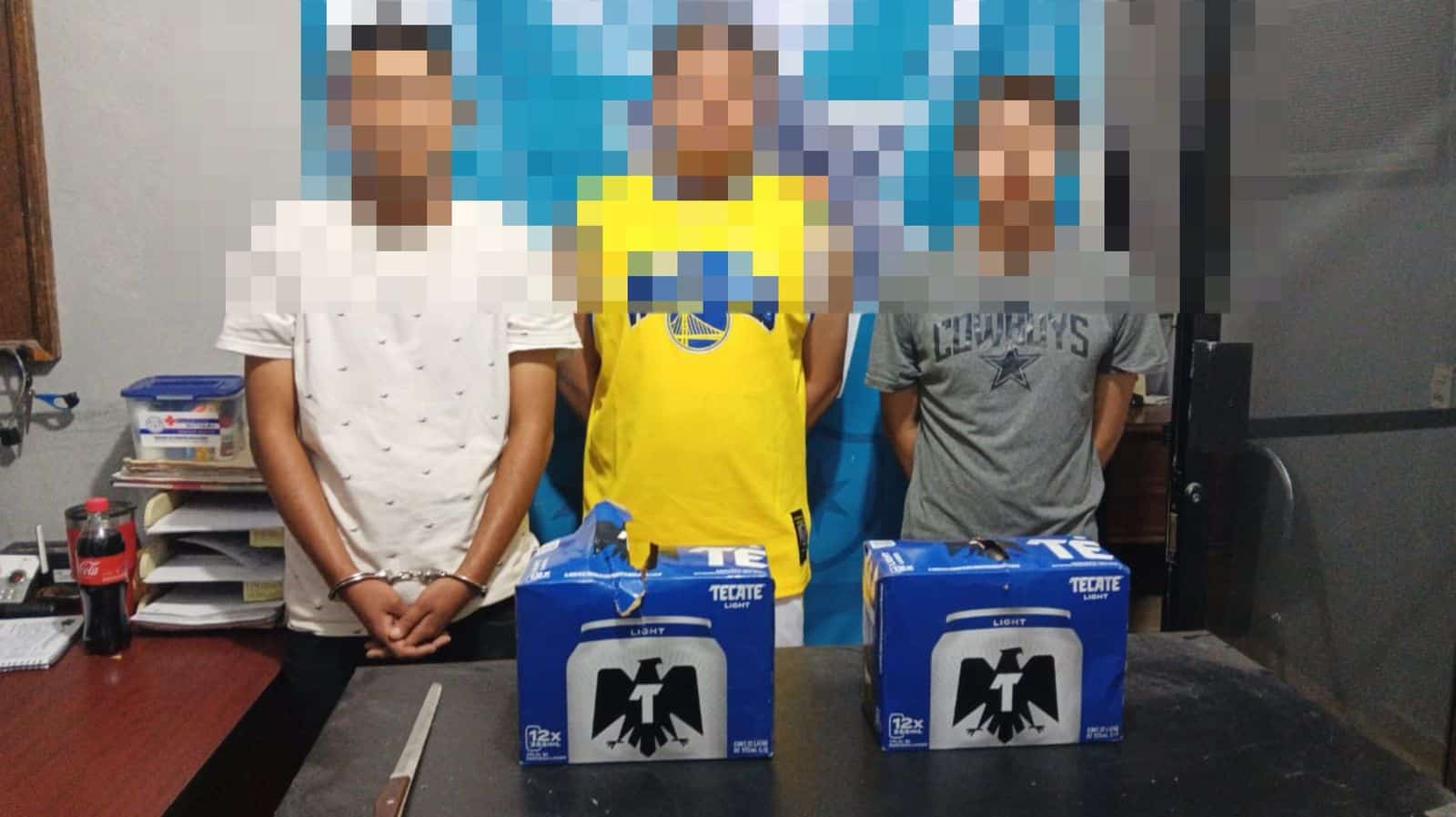 Capturan a tres jóvenes tras robo en tienda de conveniencia en Palaú