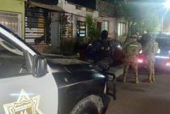 Aseguran un kilo de cristal y detienen a tres personas en cateo en Saltillo