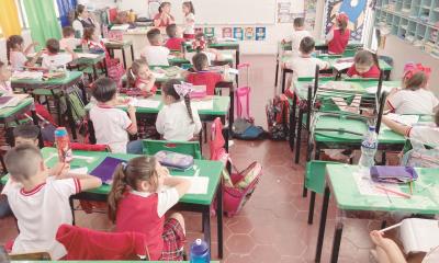Vuelven a clases entre festejos