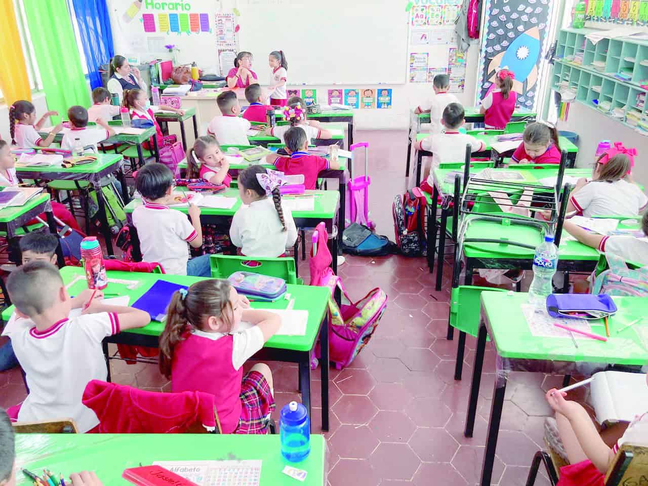 Vuelven a clases entre festejos