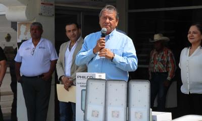 Sortea Óscar Ríos automóvil del predial y anuncia más inversión en obras
