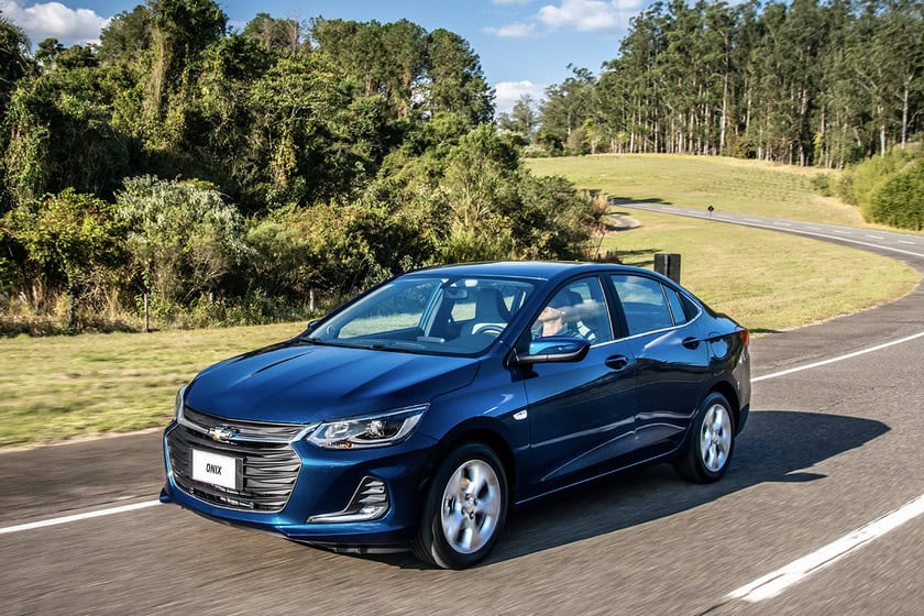 Chevrolet Onix 2025: Tecnología, Seguridad y Eficiencia en un Sedán Compacto
