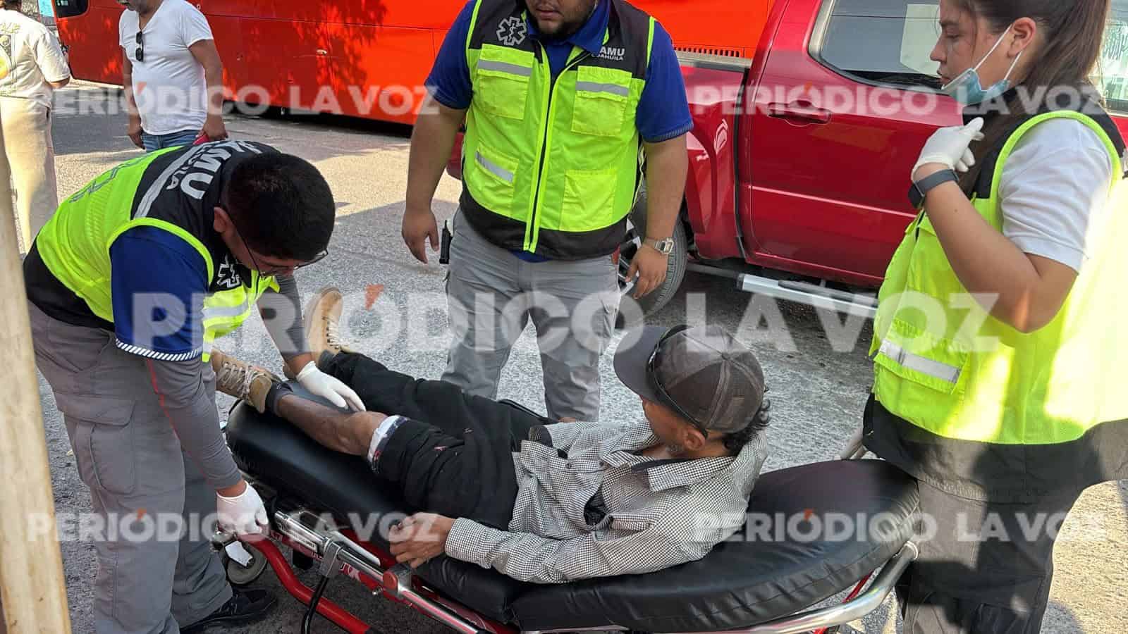 Rosendo Ibarra Vallejo fue auxiliado por socorristas de SAMU tras ser embestido en El Pueblo.