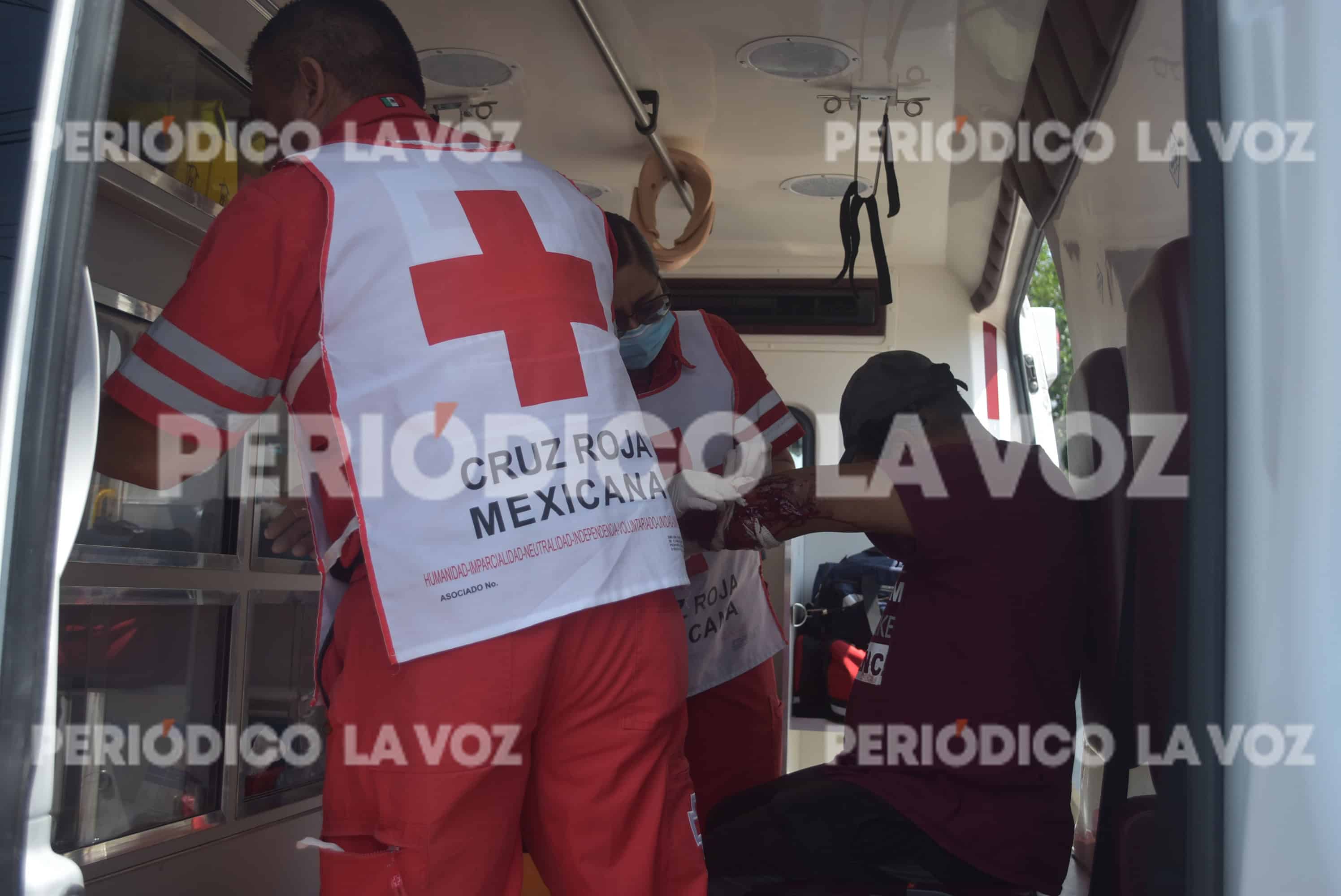 Se ‘rebana’ brazo en encontronazo