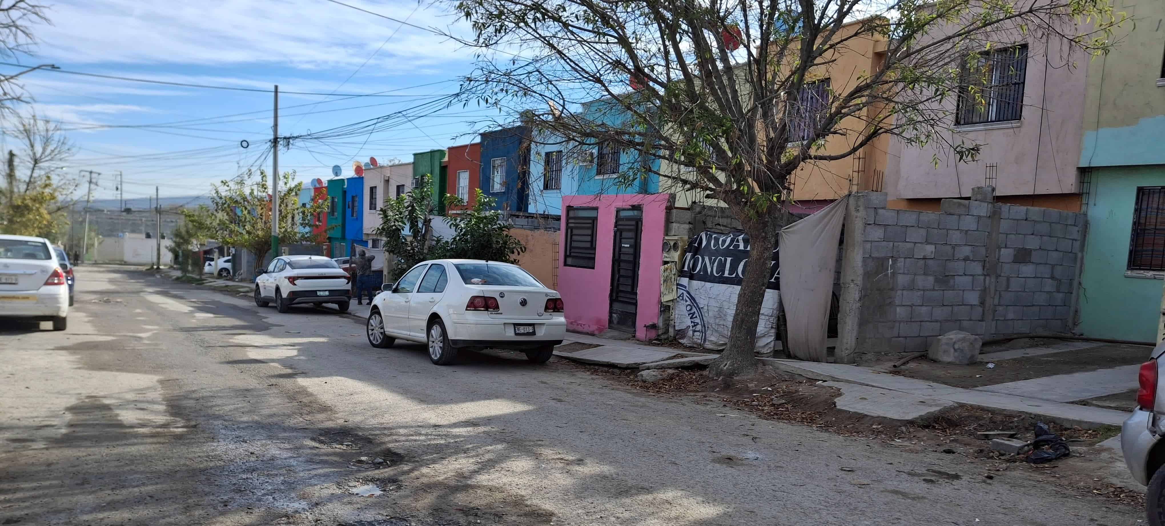 Más de 500 familias de Colinas de Santiago se regularizan en el servicio de agua potable.