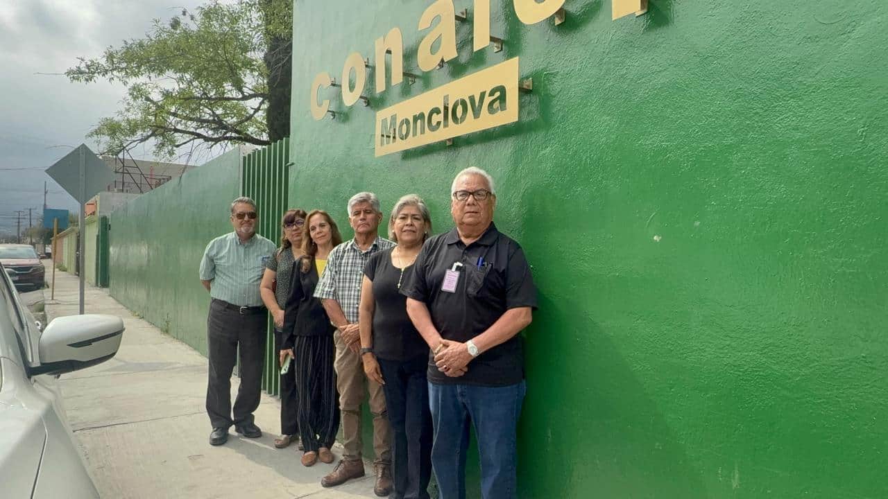 Maestros del Conalep Monclova hacen historia al lograr reconocimiento de antigüedad