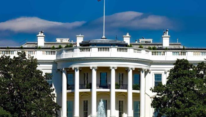 Trump culpa a Biden por contracción del PIB de Estados Unidos
