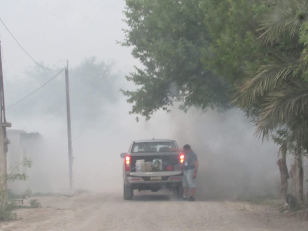 Refuerzan combate al dengue con fumigación en Zaragoza