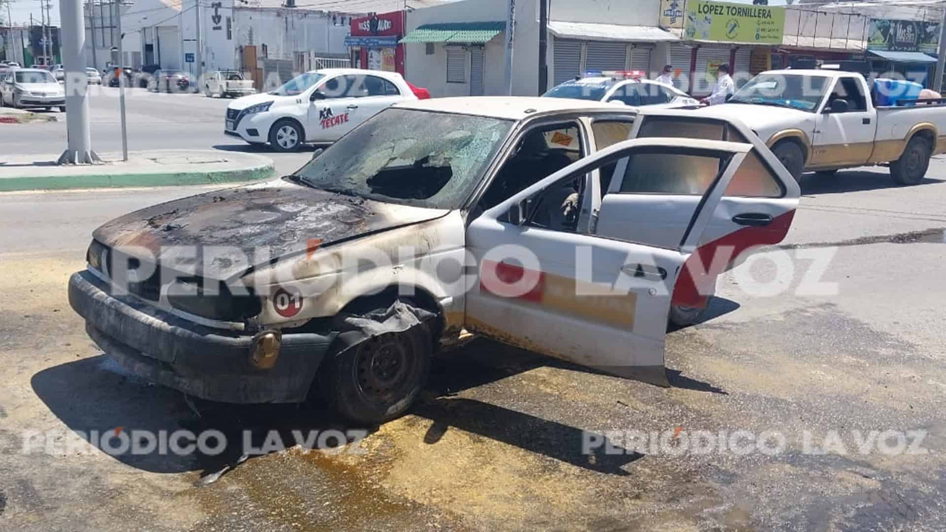 Se quema auto de ‘balazo’