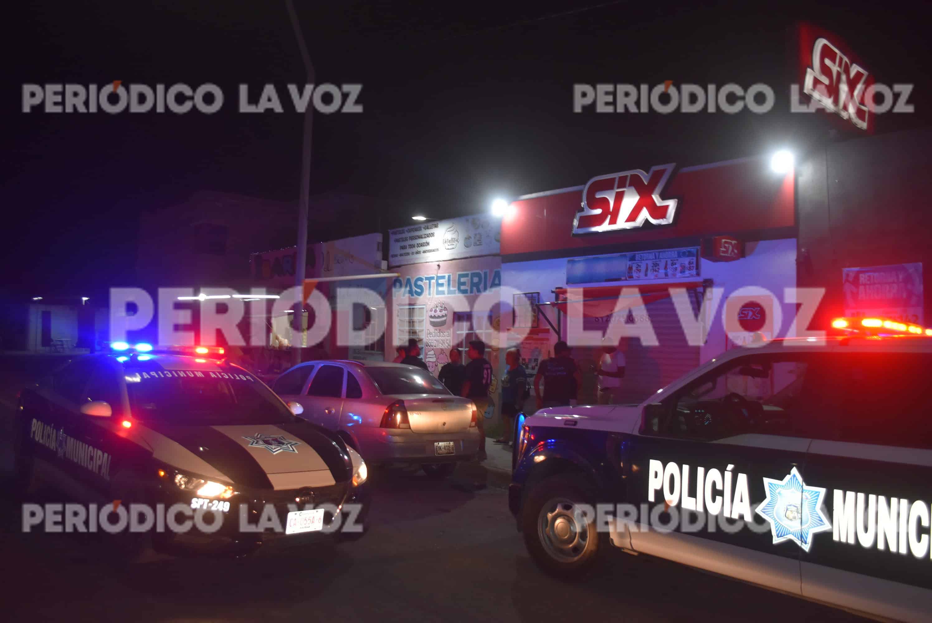 Elementos de la Policía Municipal arribaron al lugar tras recibir el reporte del intento de asalto. 