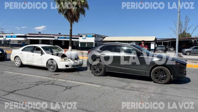 Choque por alcance paraliza el blvd. Pape