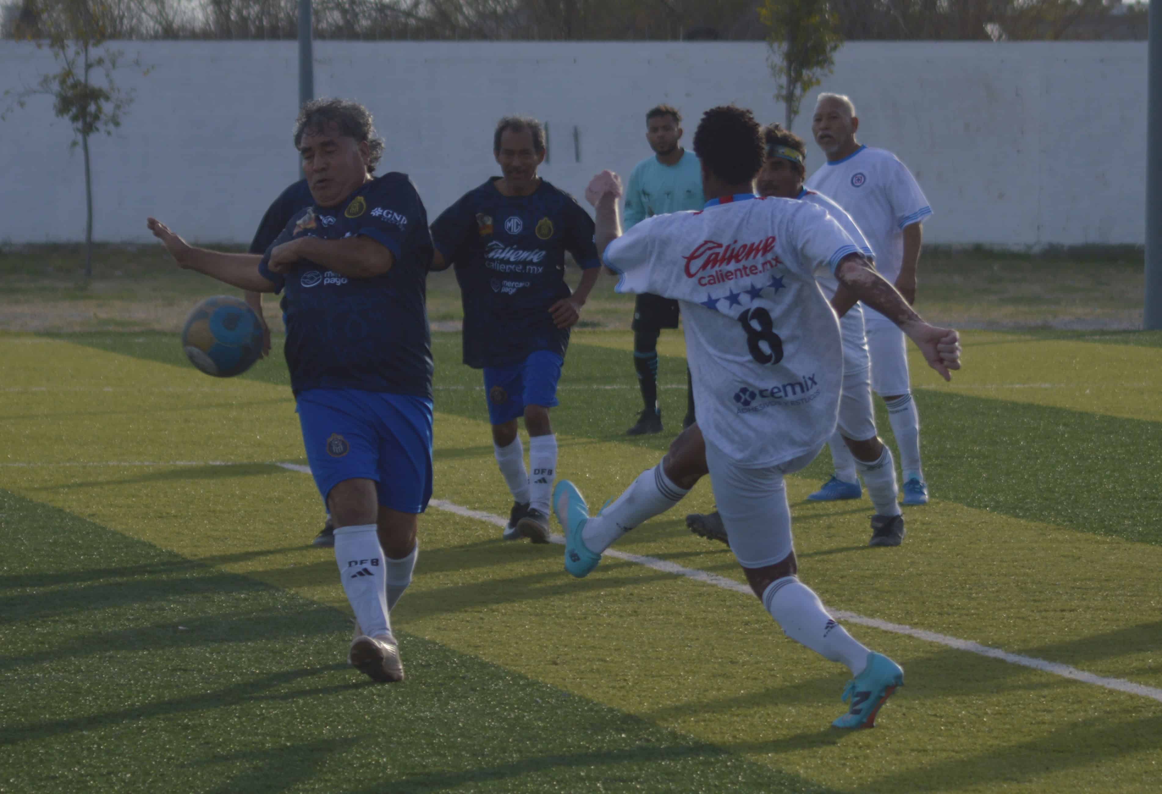 Cruz Azul es líder en el Fútbol Mayor