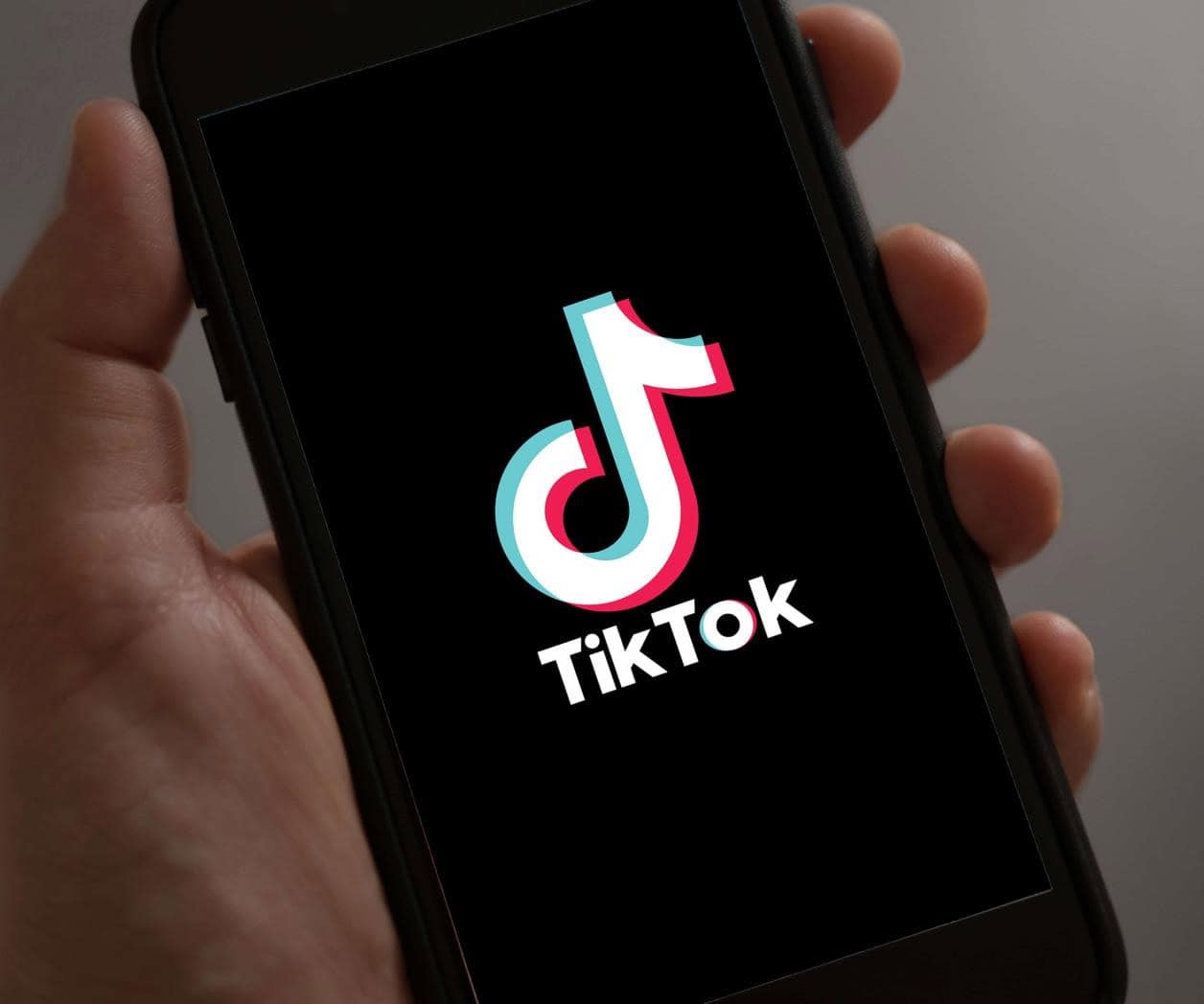 La UE multa a Tiktok por 600 MDD por no proteger datos personales