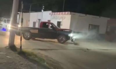 Conductor Ebrio Choca un Mustang y Huye en Nava
