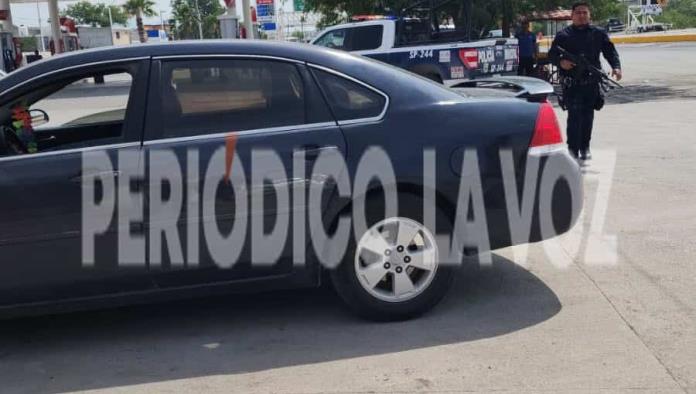 Le roba ´El Manitas´ automóvil a taquero