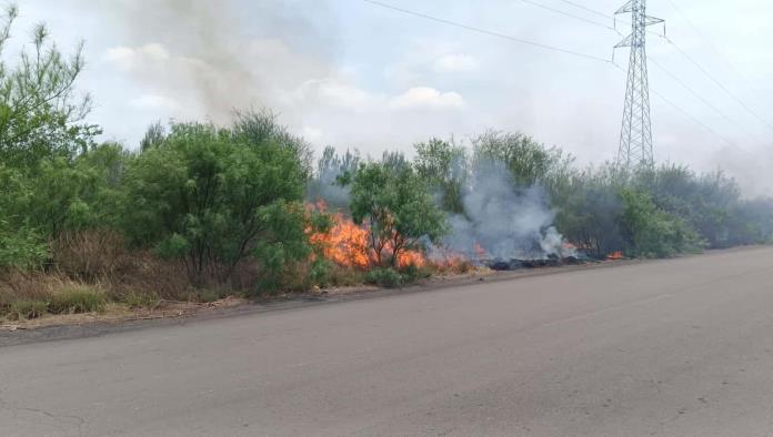 Consume incendio una hectárea de maleza