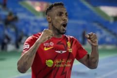Julián Quiñones brilla con un doblete en Arabia