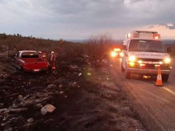 HORRIBLE: Vuelca familia de Acuña en la carretera 57; hay varios lesionados