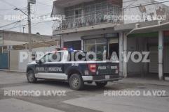 Roba bocina frente a bazar
