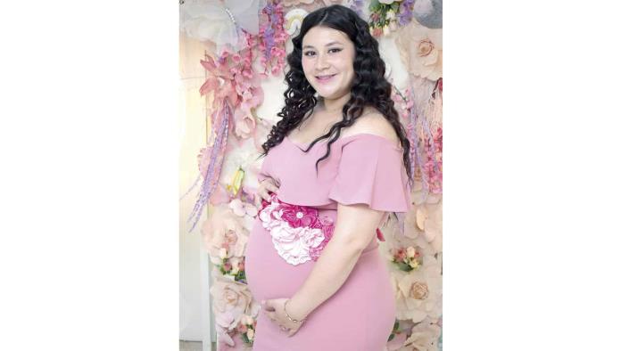 Esmeralda en la dulce espera