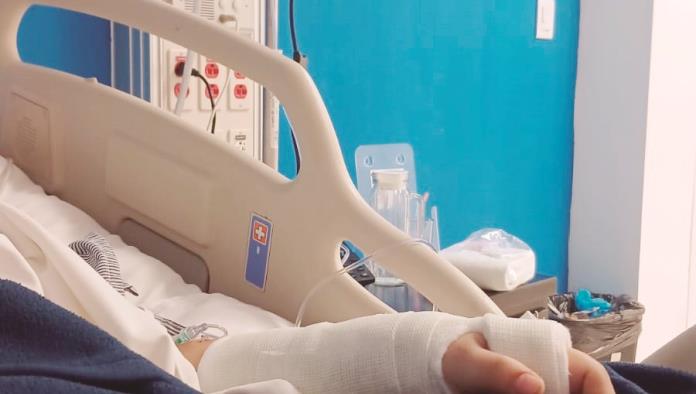 Operan a Yoselin tras accidente en el mall