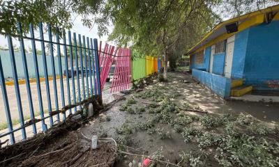 Cae barda en tres escuelas