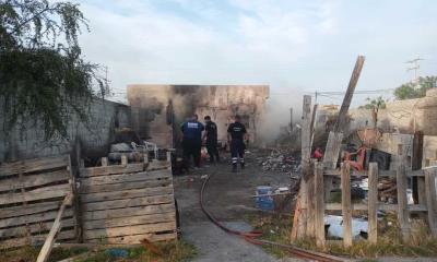 Incendio consume vivienda