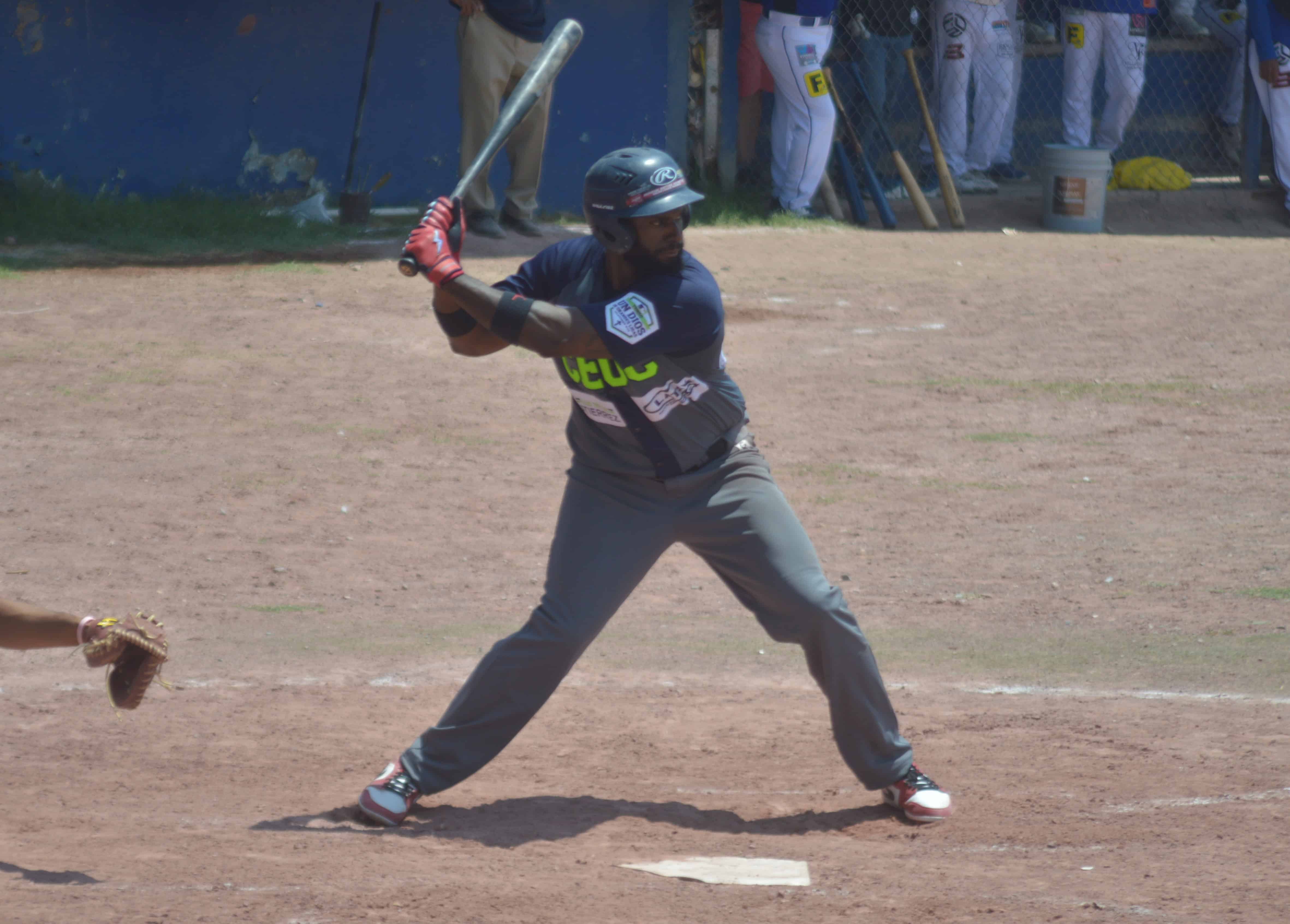 Halcones cortaron la mala racha