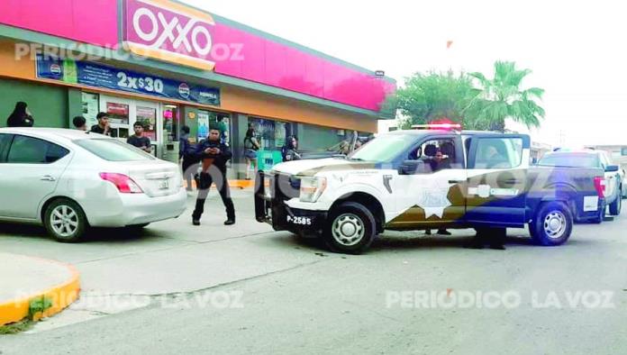 Caen tres menores por asaltos a tiendas Oxxo
