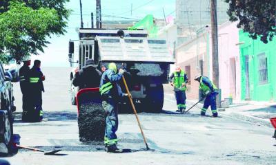 En Mirasierra avanza bacheo  y señalización