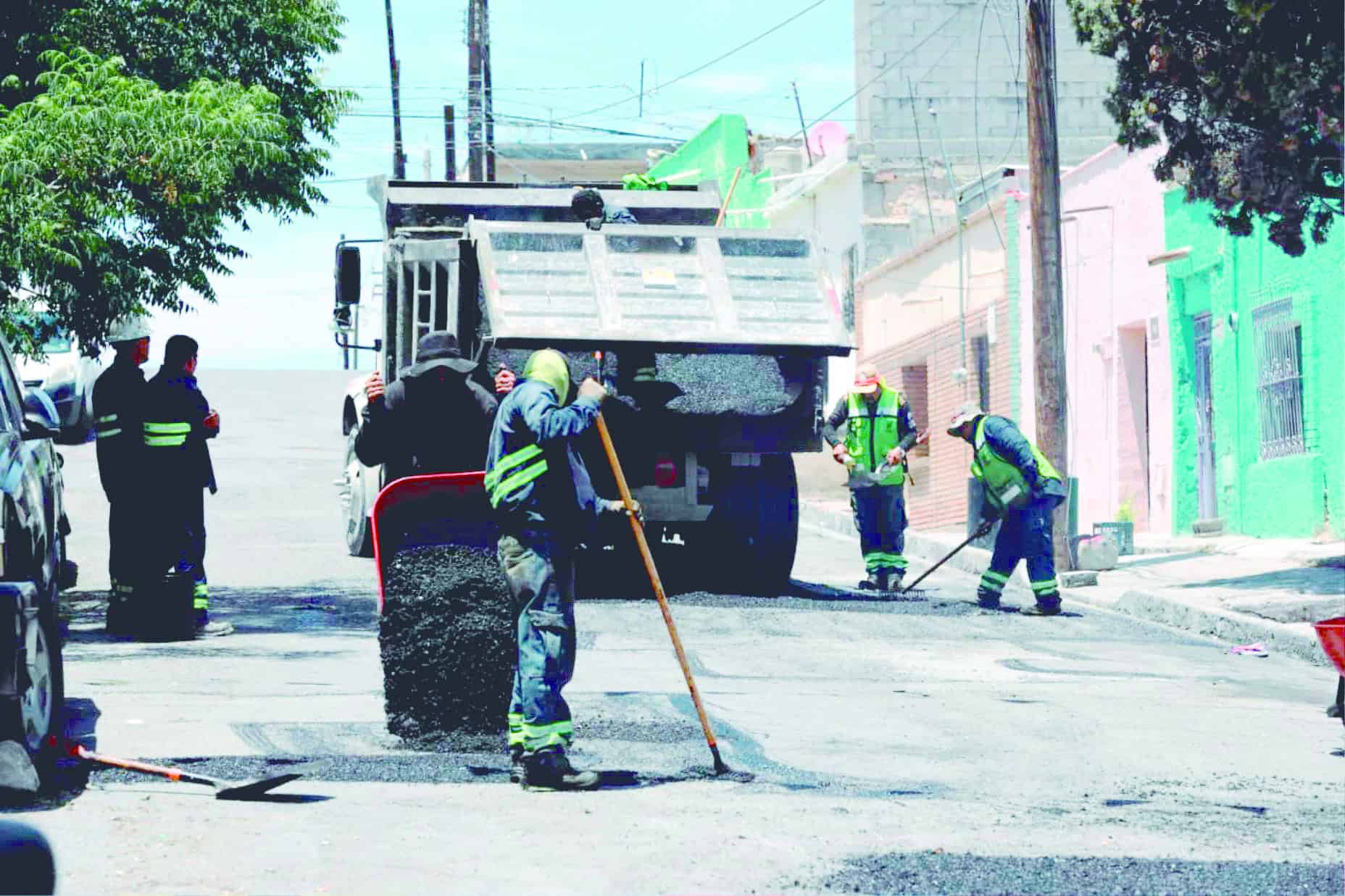 En Mirasierra avanza bacheo y señalización En Mirasierra avanza bacheo y señalización