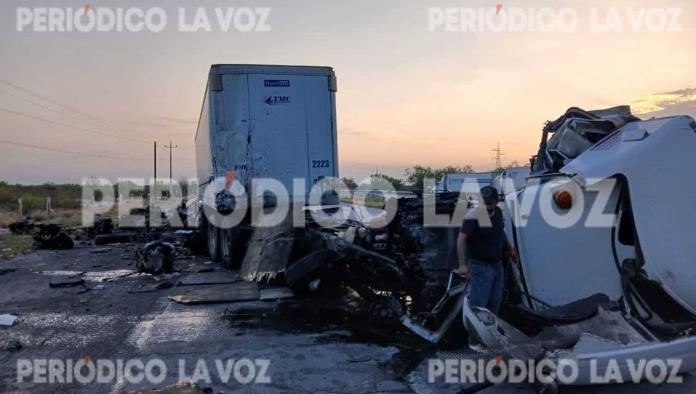 Se ´embarra´ en remolque en la 57