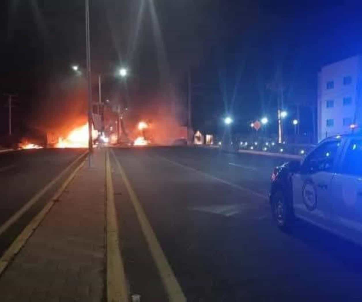 Caos en Sinaloa; Es la tercera noche de violencia en el estado