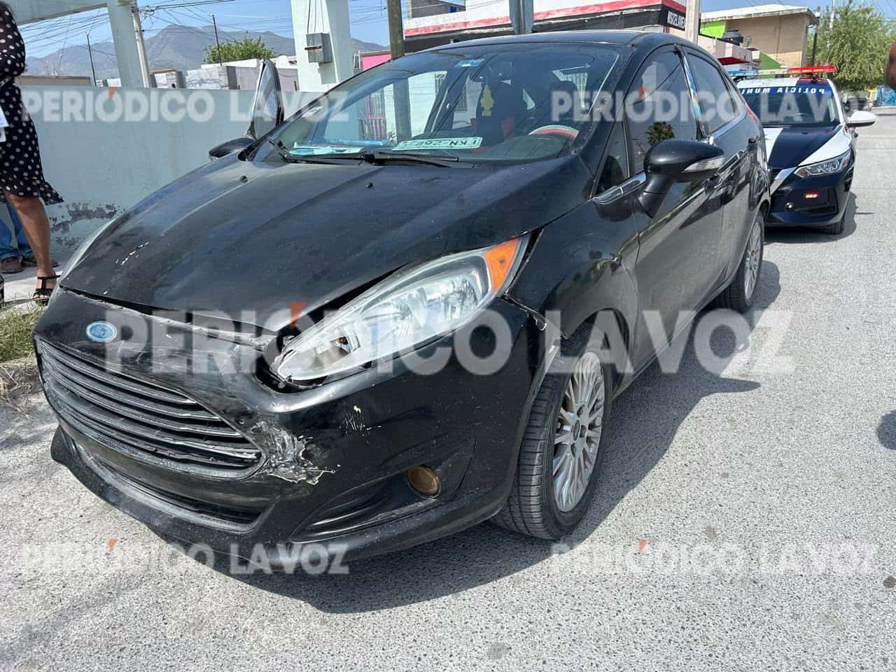 Provoca conductora choque en Praderas