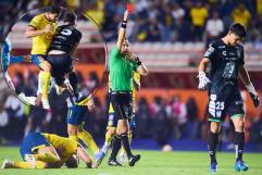 Polémica arbitral en el Pachuca vs América: ¿Expulsión a Carlos Moreno?