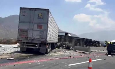 Cerrada autopista Monterrey - Saltillo