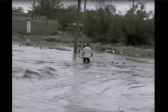 Lluvias torrenciales convierten calles en ríos en Nueva Rosita