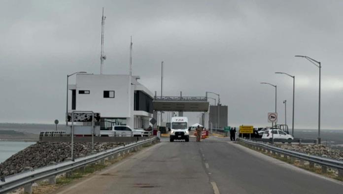 Cierran cruce en la Presa de la Amistad por trabajos; refuerzan seguridad en ambos lados