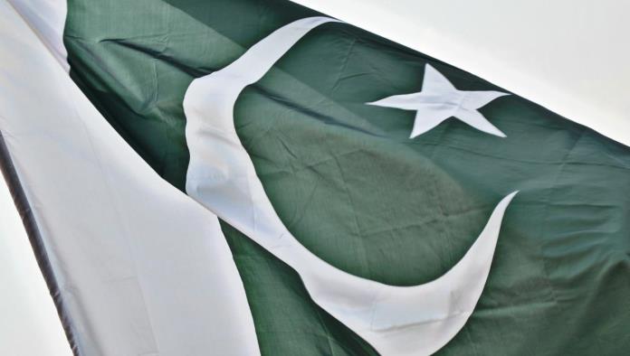 Pakistán contraataca a la India