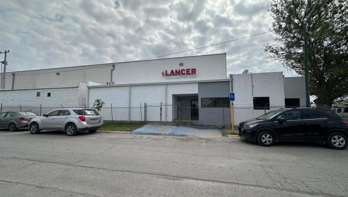 Empleados de la empresa CSPT realizan paro laboral en Lancer