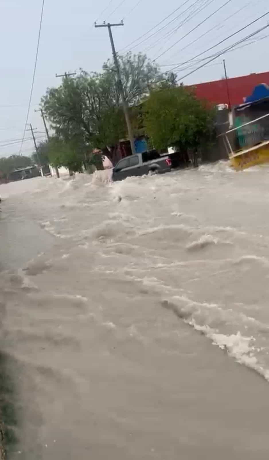 Ayuntamiento Rebasado; Tormenta GOLPEÓ FUERTE a Piedras Negras 