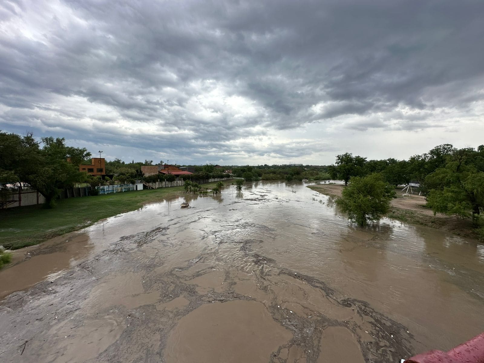 Ayuntamiento Rebasado; Tormenta GOLPEÓ FUERTE a Piedras Negras 