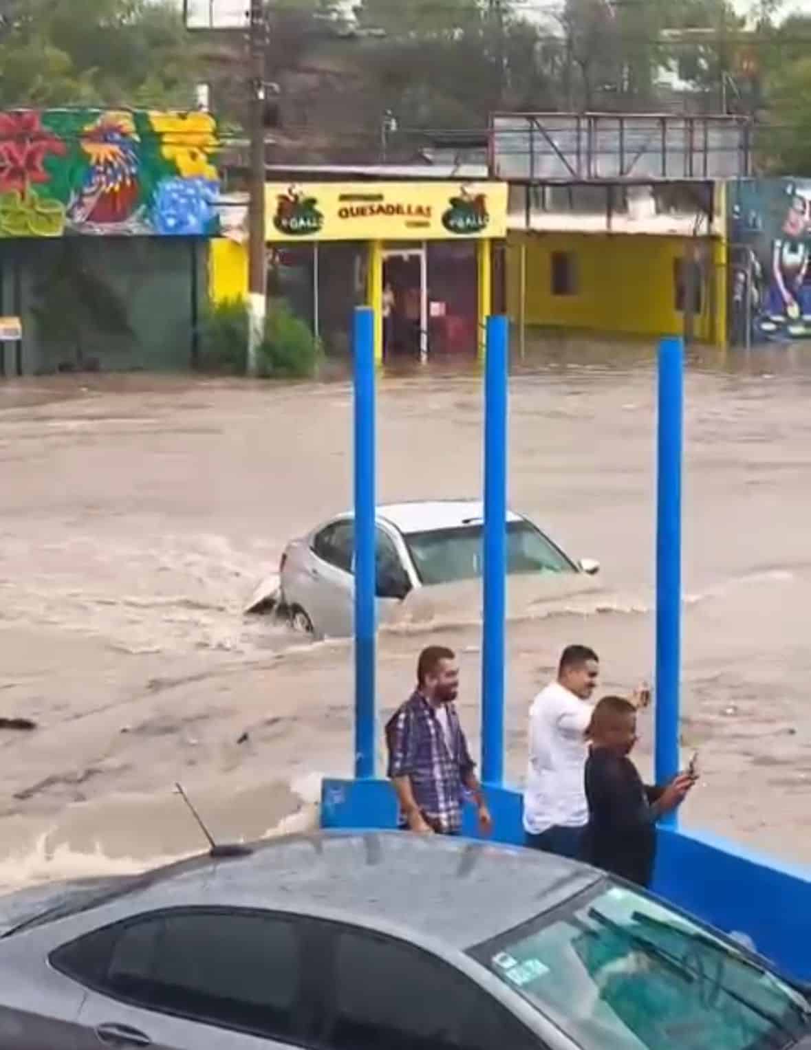Ayuntamiento Rebasado; Tormenta GOLPEÓ FUERTE a Piedras Negras 