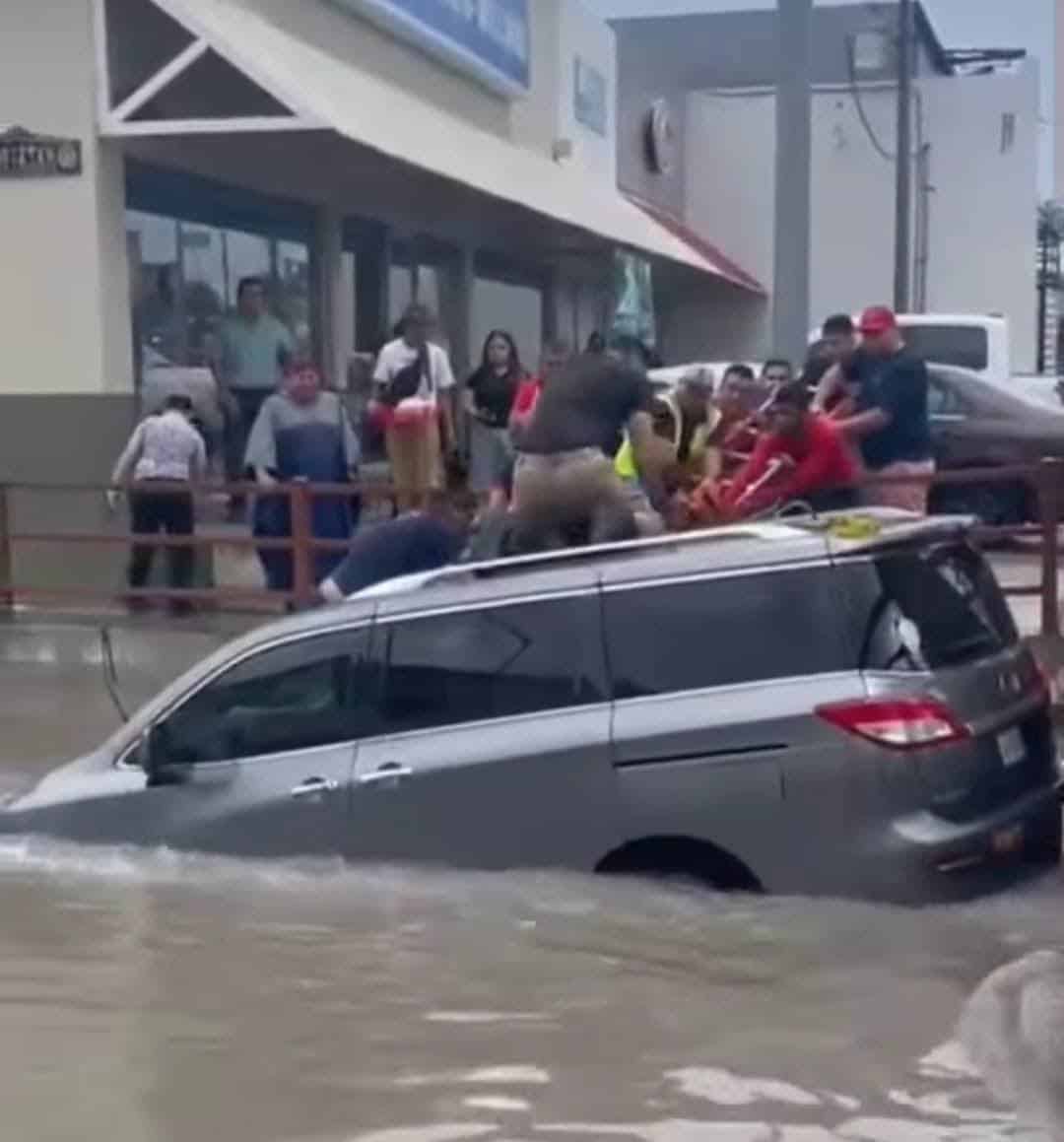 Ayuntamiento Rebasado; Tormenta GOLPEÓ FUERTE a Piedras Negras 