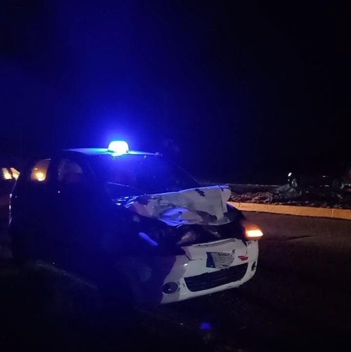 Este es el vehículo que terminó impactado contra un semoviente.