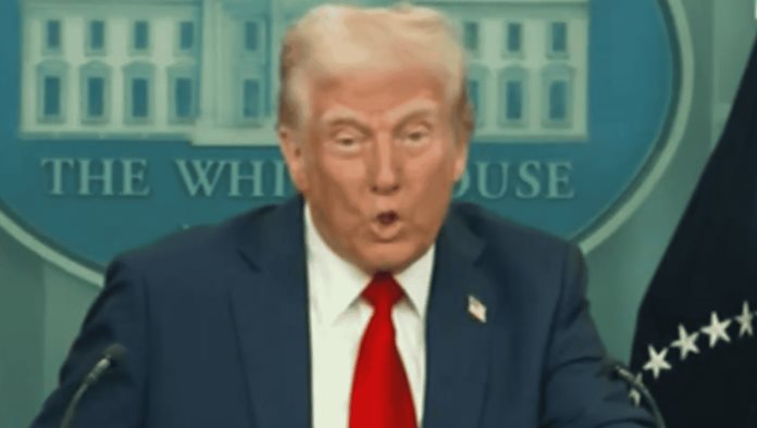 Trump le baja; Propone rebajar los aranceles a China